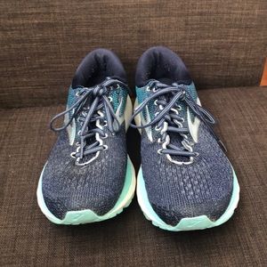 Brooks Ghost 11 Size 8W Running Shoes